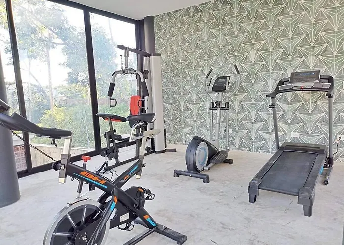 306 Amena 1br Penthouse W/ Gym & Private Pool/rooftop *