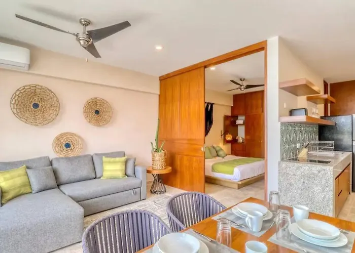 306 Amena 1br Penthouse W/ Gym & Private Pool/rooftop *
