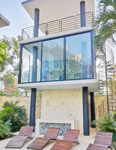 306 Amena 1br Penthouse W/ Gym & Private Pool/rooftop Apartment *